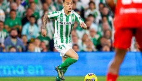 五大联赛球星300万欧元转会新窗开启，新赛季表现成焦点